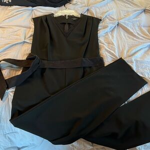 Ann Taylor jumpsuit EUC black sleeveless Jumper lacy collar and V neck Size 4